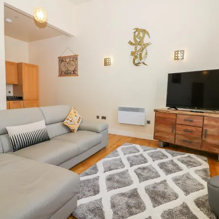 Apartment 6